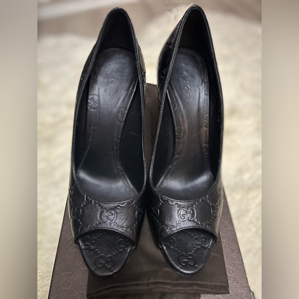 Gucci Black Guccissima Peep Toe Pumps - Picture 4 of 7